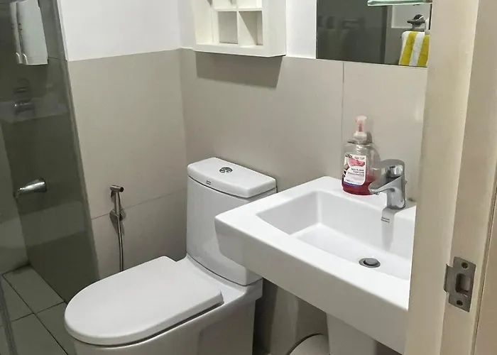 Modern 3 Min Walk To Ayala In Business Park Near It Park Apartment